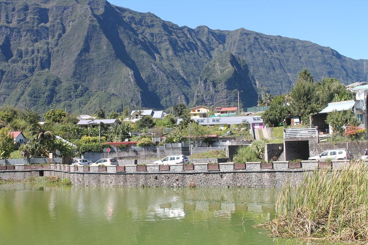 les cases prés du lac Cilaos Esterno foto
