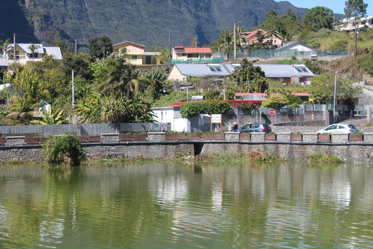 les cases prés du lac Cilaos Esterno foto